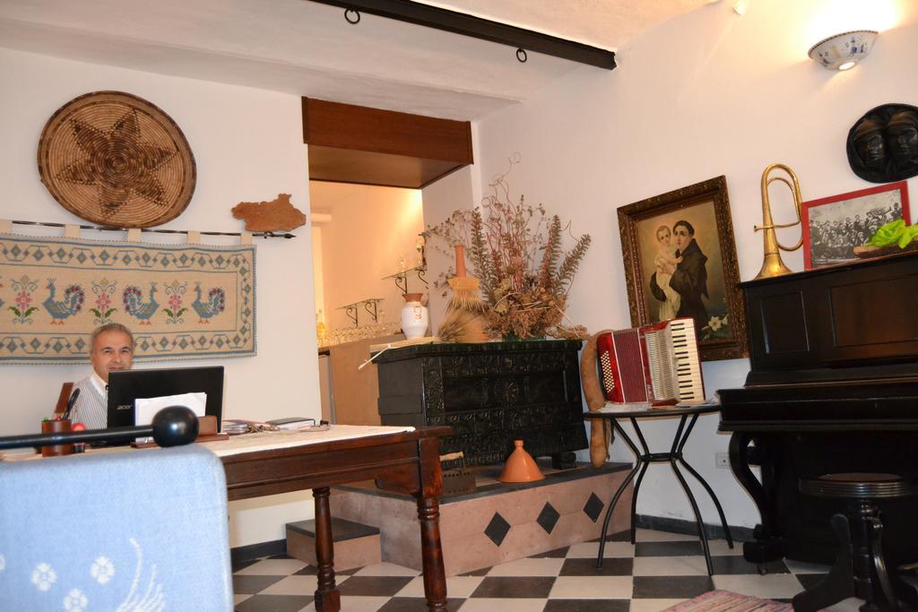 Su Cantaru Guesthouse Villanova Monteleone Экстерьер фото