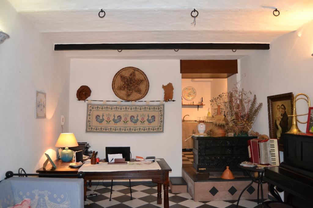 Su Cantaru Guesthouse Villanova Monteleone Экстерьер фото