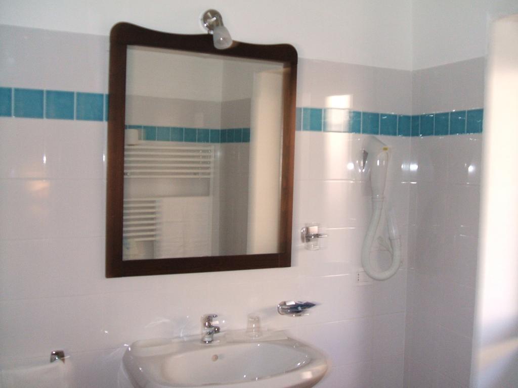 Su Cantaru Guesthouse Villanova Monteleone Экстерьер фото
